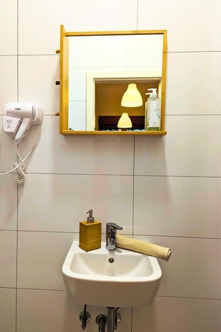 Cozy Ensuite Room In Zagreb Center Exterior foto